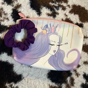 Ipsy bag with scrunchie!!